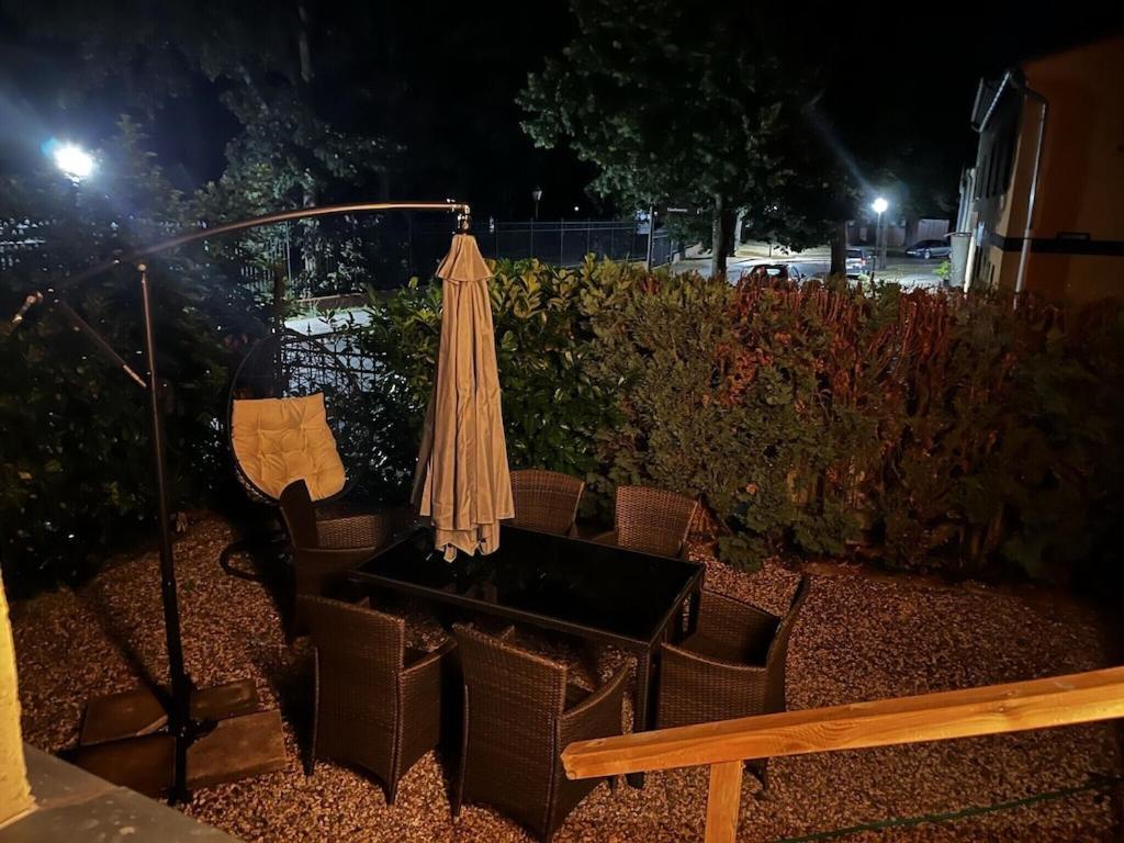 "Ferienwohnung Am Schloss" - Ferienwohnung Mit Blick Auf Das Barbyer Schloss, 5 Gehminuten Bis Zur Elbe Exterior foto